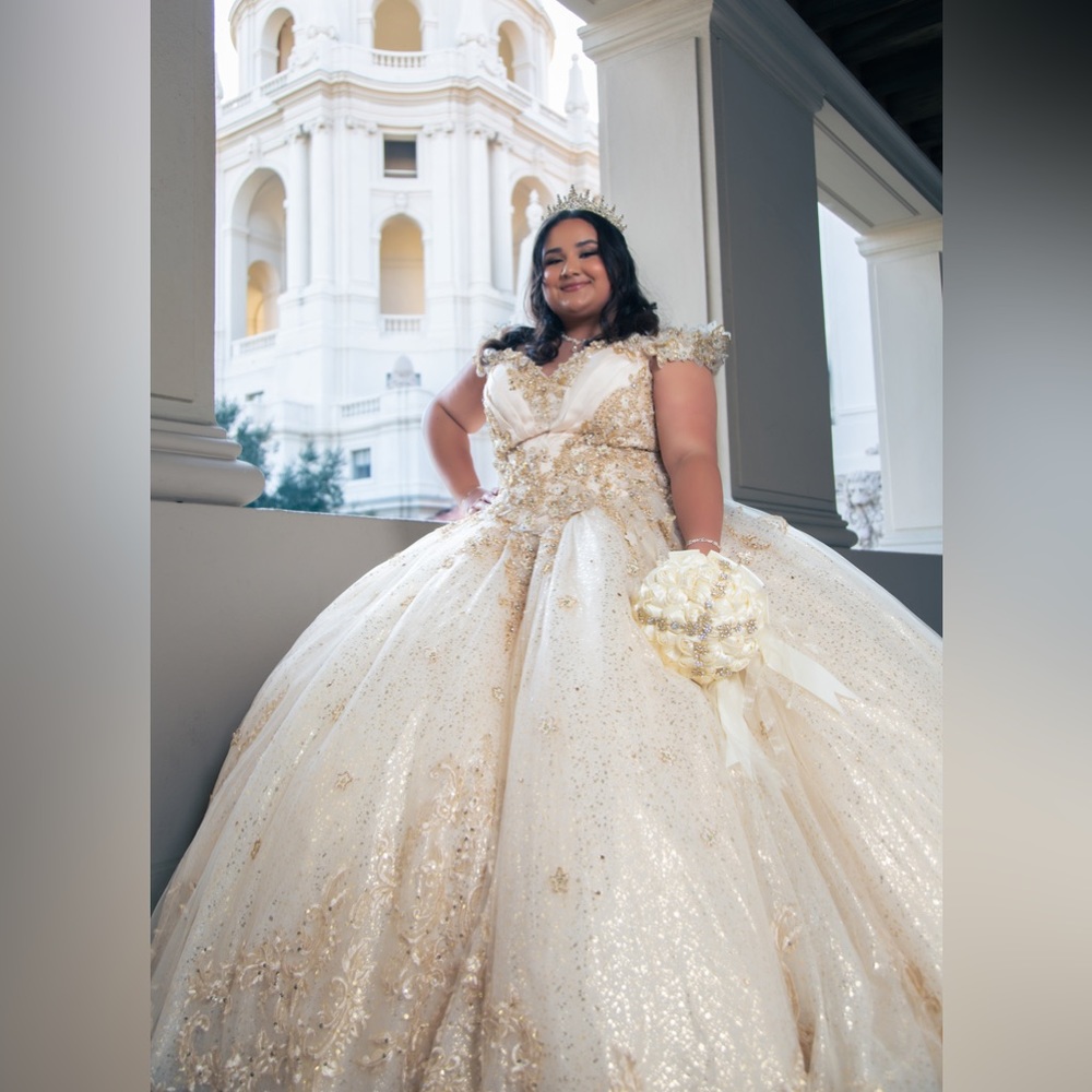 Sweet 16 or XVERA dress